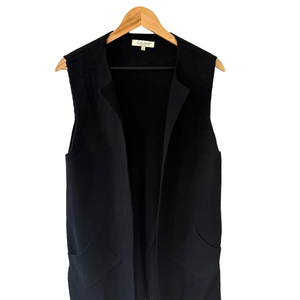 Cocogío Women's Black Sleeveless Cardigan